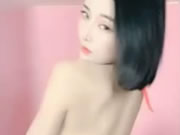 Asiatischer sexy Kleidertanz