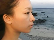 桃瀨惠美流 走在海邊