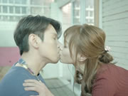 與韓國同事接吻做愛