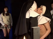 日本修女女同接吻