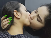 Lesbiennes baisers profonds