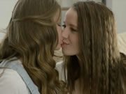 Muda lesbian menikmati gadis untuk gadis tindakan