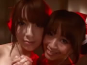 二人のオイルガールのセクシーなダンス