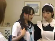 Japan Nerdy Schoolgirl verführt lesbische Lehrerin