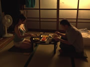 Sexe en sueur dans un appartement exigu avec une jolie tante - Shiraki Yuko