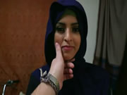 Stunning Arab fille In Beautiful Blue Veil